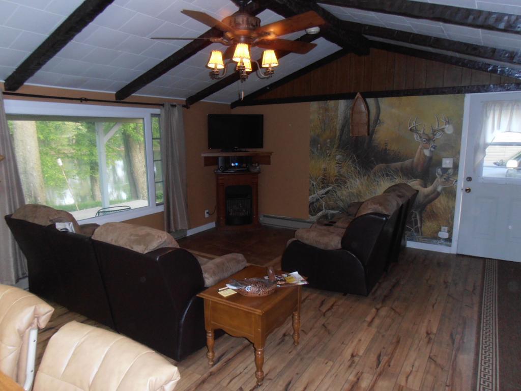 Dresden Martin'S River Cabin מראה חיצוני תמונה